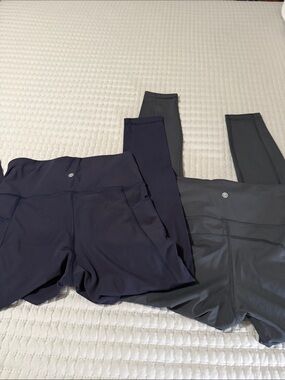 2 pair leggings both size small don’t know brand